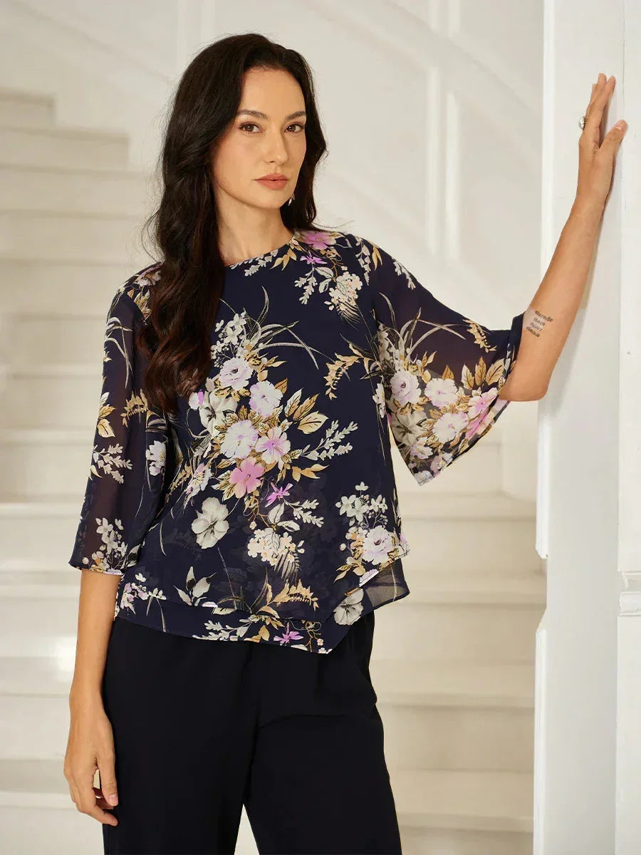 Top en soie floral avec des bordures en couches