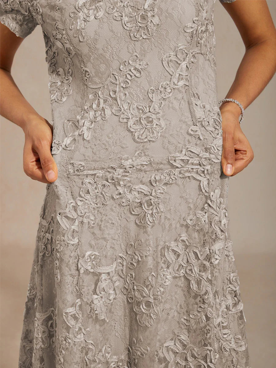Robes A-Line en dentelle avec des décorations de paillettes