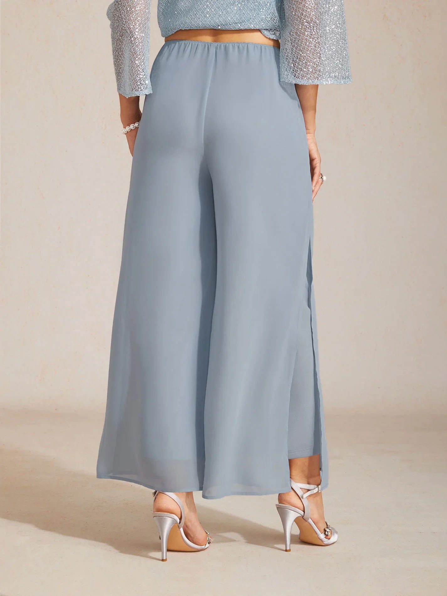 Pantalons à jambes droites avec une couche de chiffon découpée