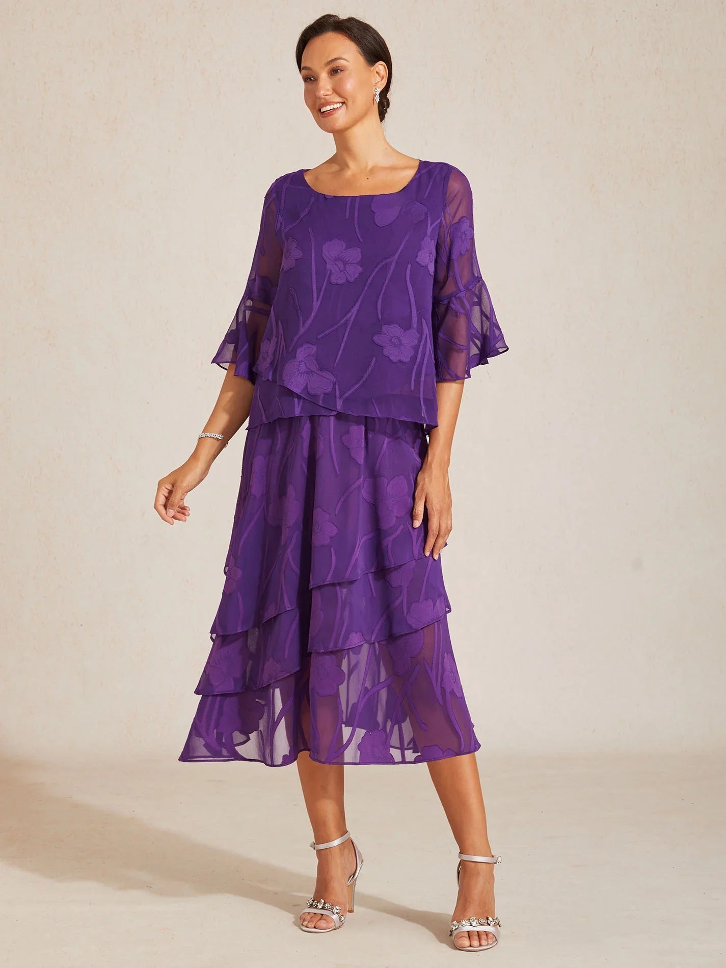 Blouse en chiffon avec des bords asymétriques élégants
