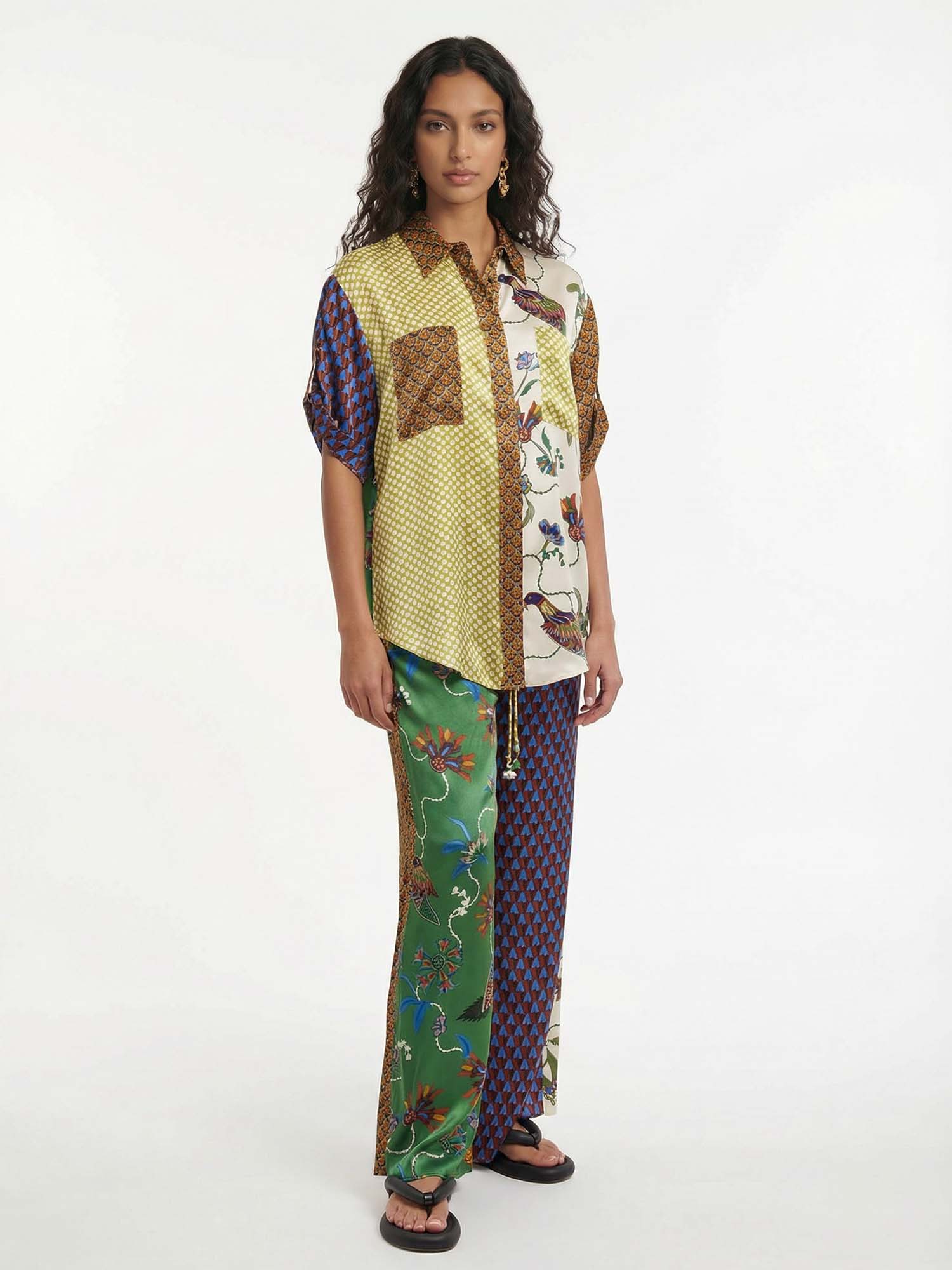 Chemise à boutons avec impression contrastée d'oiseaux