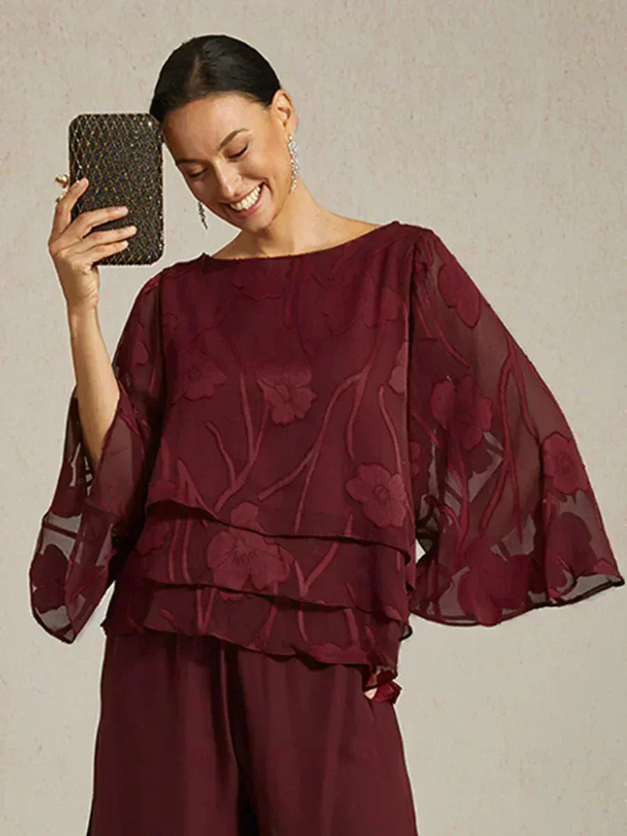 Chemise en chiffon à couches avec des fleurs