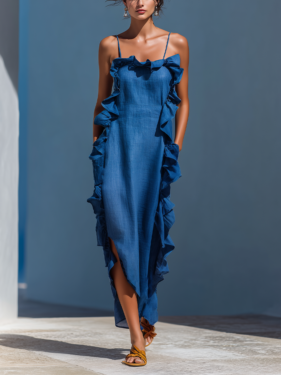 Robe maxi pour femmes en mélange de lin de couleur bleue avec des bretelles spaghetti et des bords festonnés MDZ2407D1T