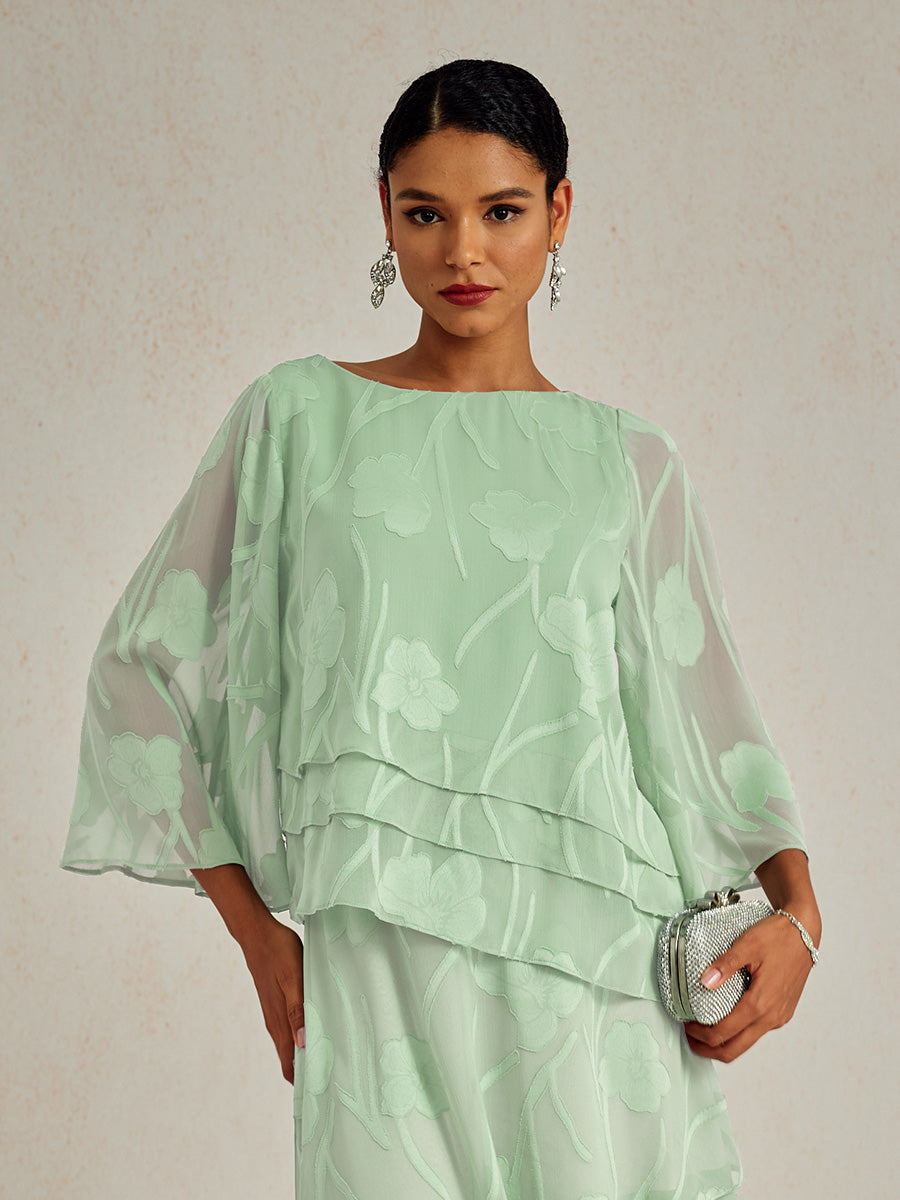 Chemise en chiffon à couches avec des fleurs