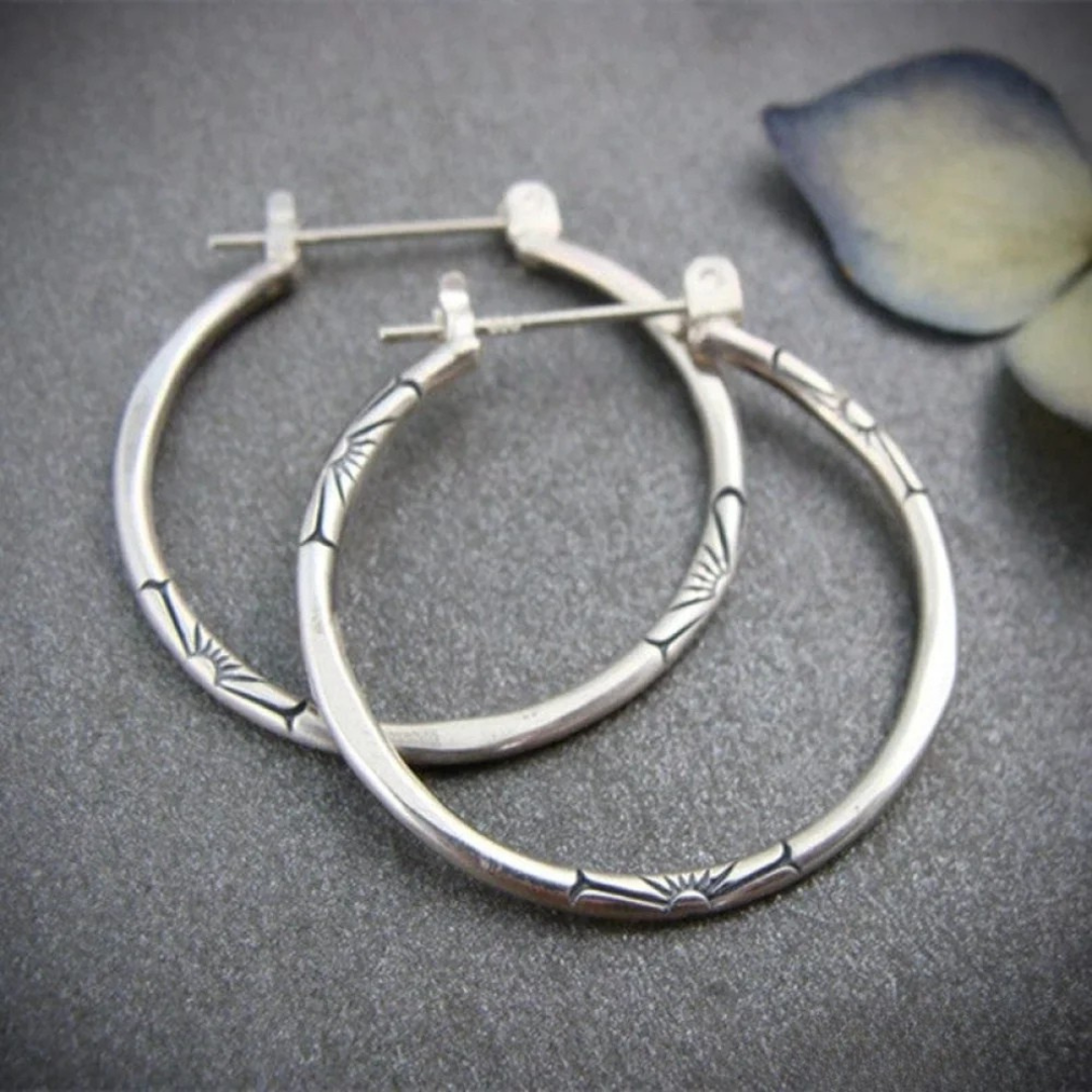 Boucles d'oreilles créoles classiques en argent