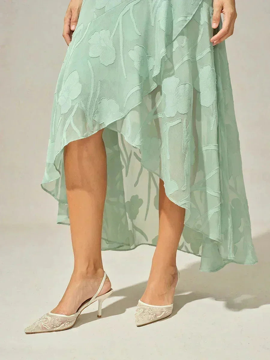 Robes de soirée sans manches en chiffon floral avec des bords asymétriques