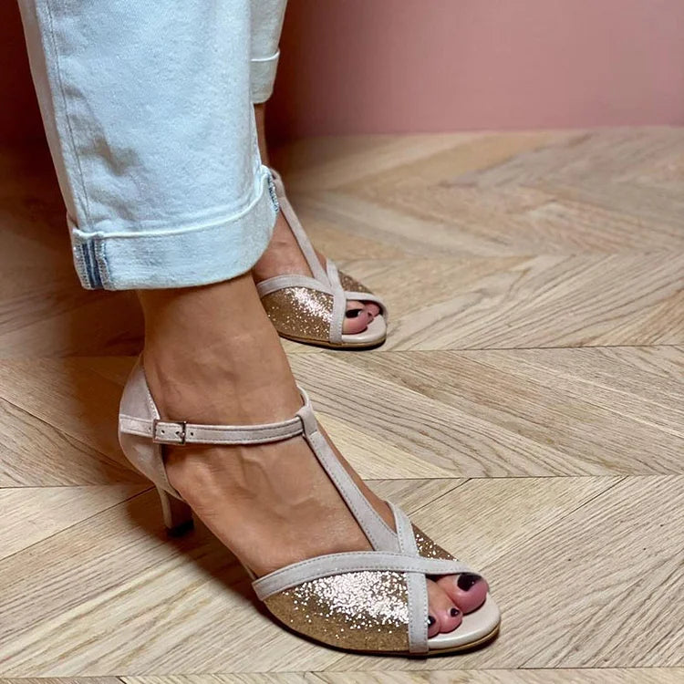 Sandale avec paillettes et talon bas