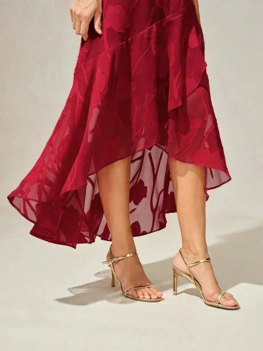 Robes de soirée sans manches en chiffon floral avec des bords asymétriques