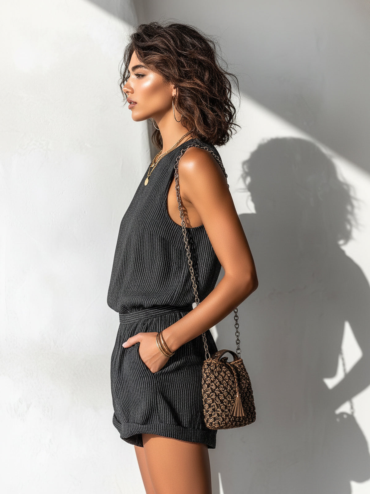 Rompers décontracté ElevenOra en noir avec des rayures en lin