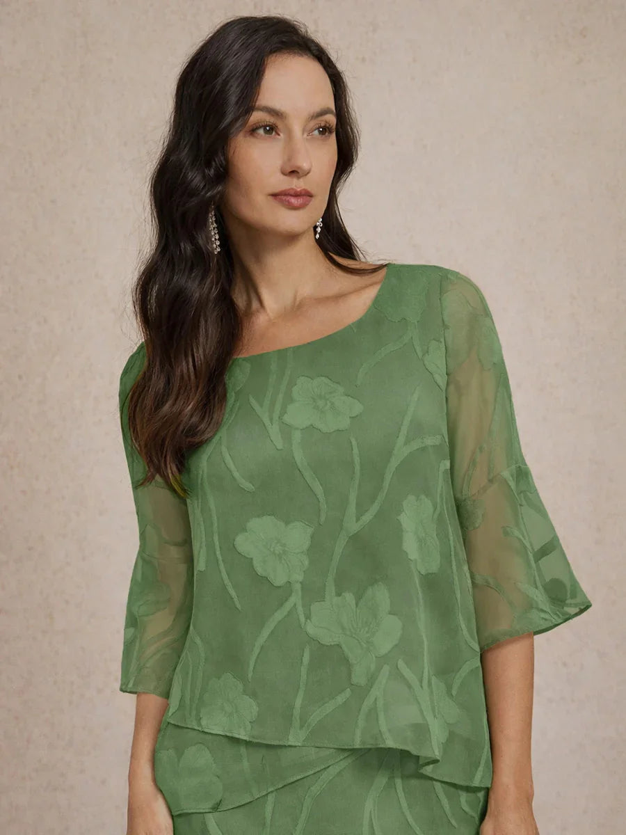 Blouse en chiffon avec des bords asymétriques élégants