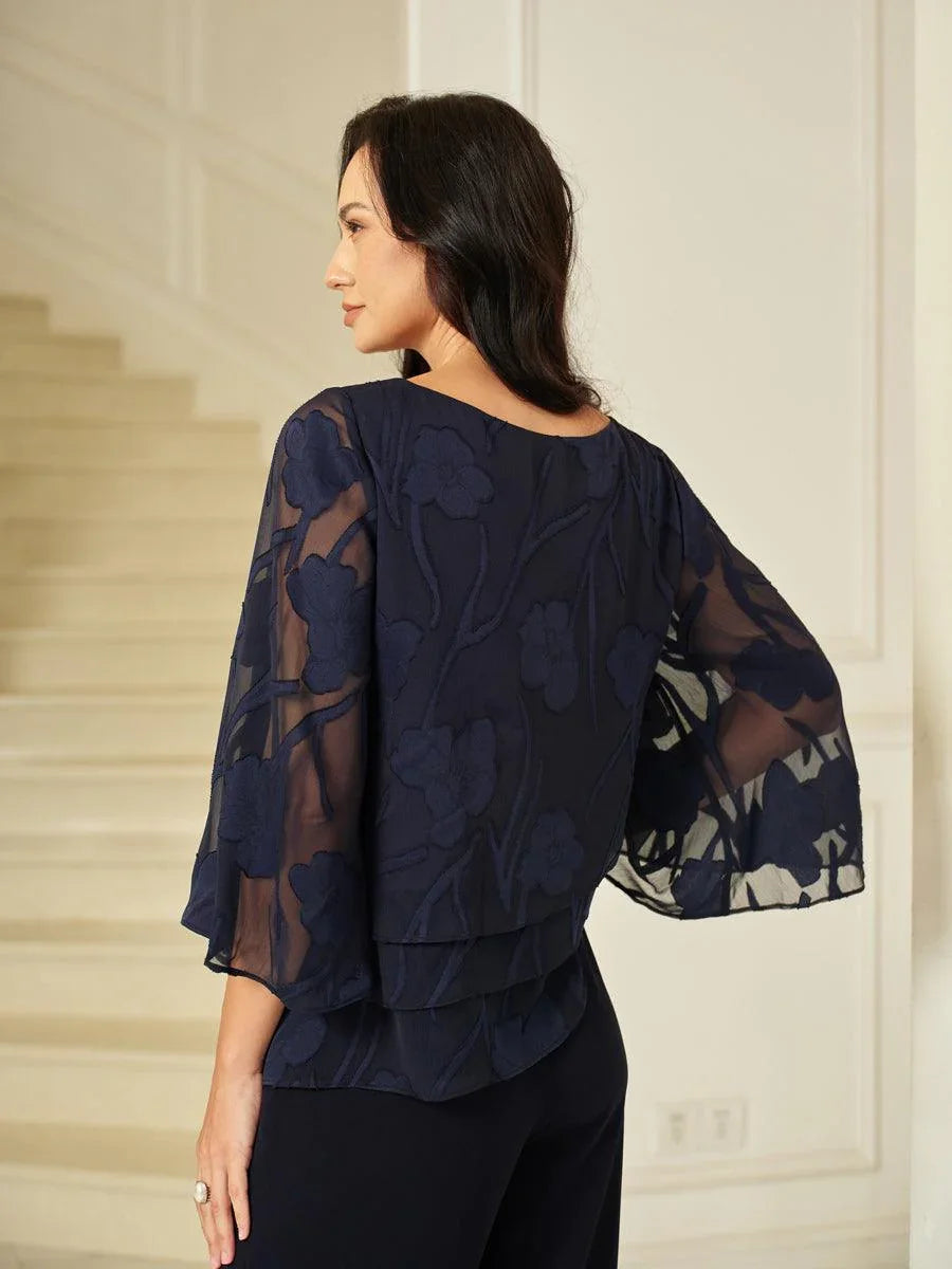 Chemise en chiffon à couches avec des fleurs