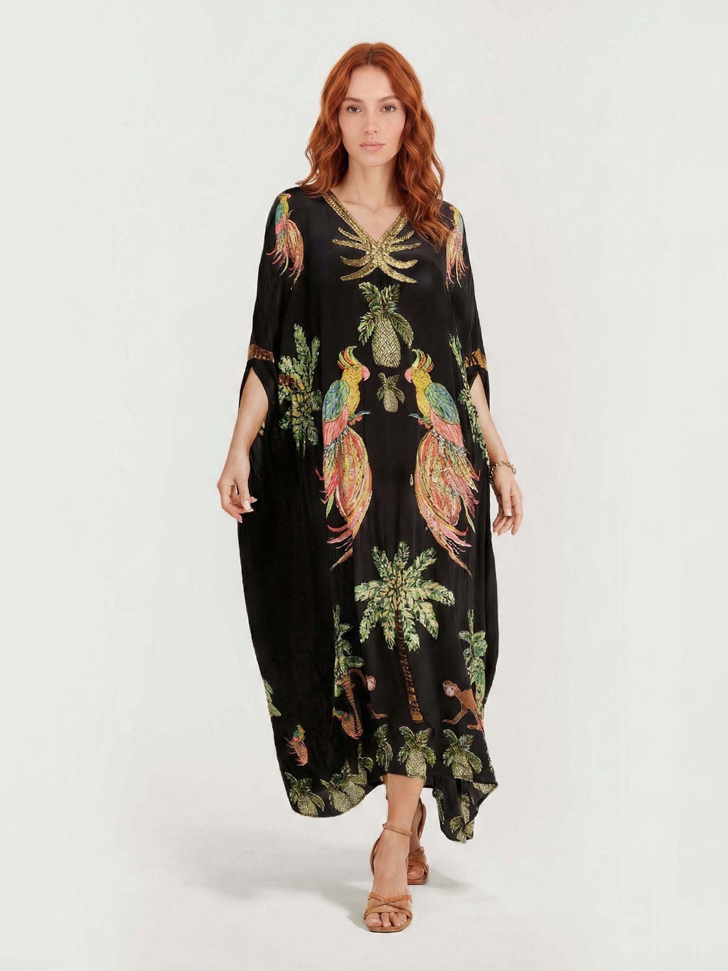 Robe maxi avec imprimé perroquet noir/rose