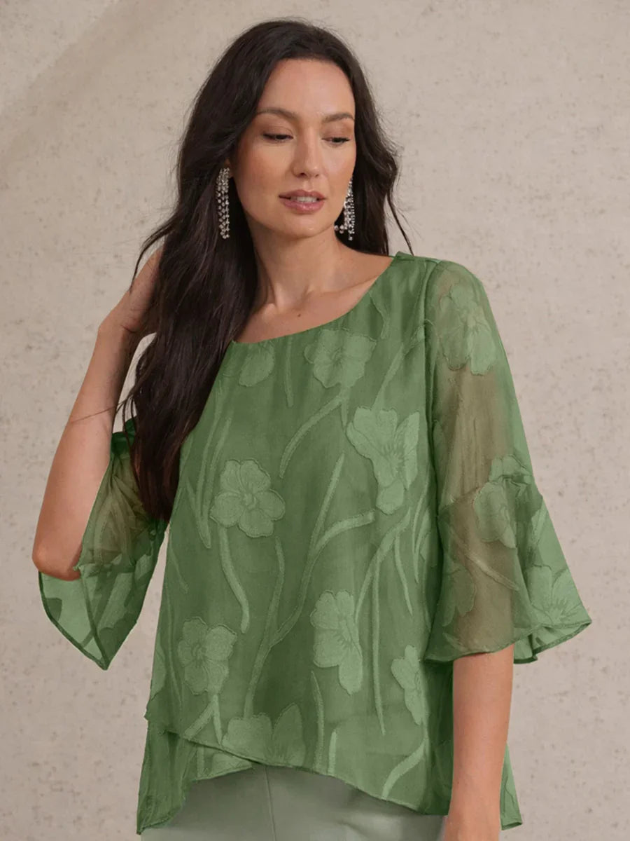 Blouse en chiffon avec des bords asymétriques élégants