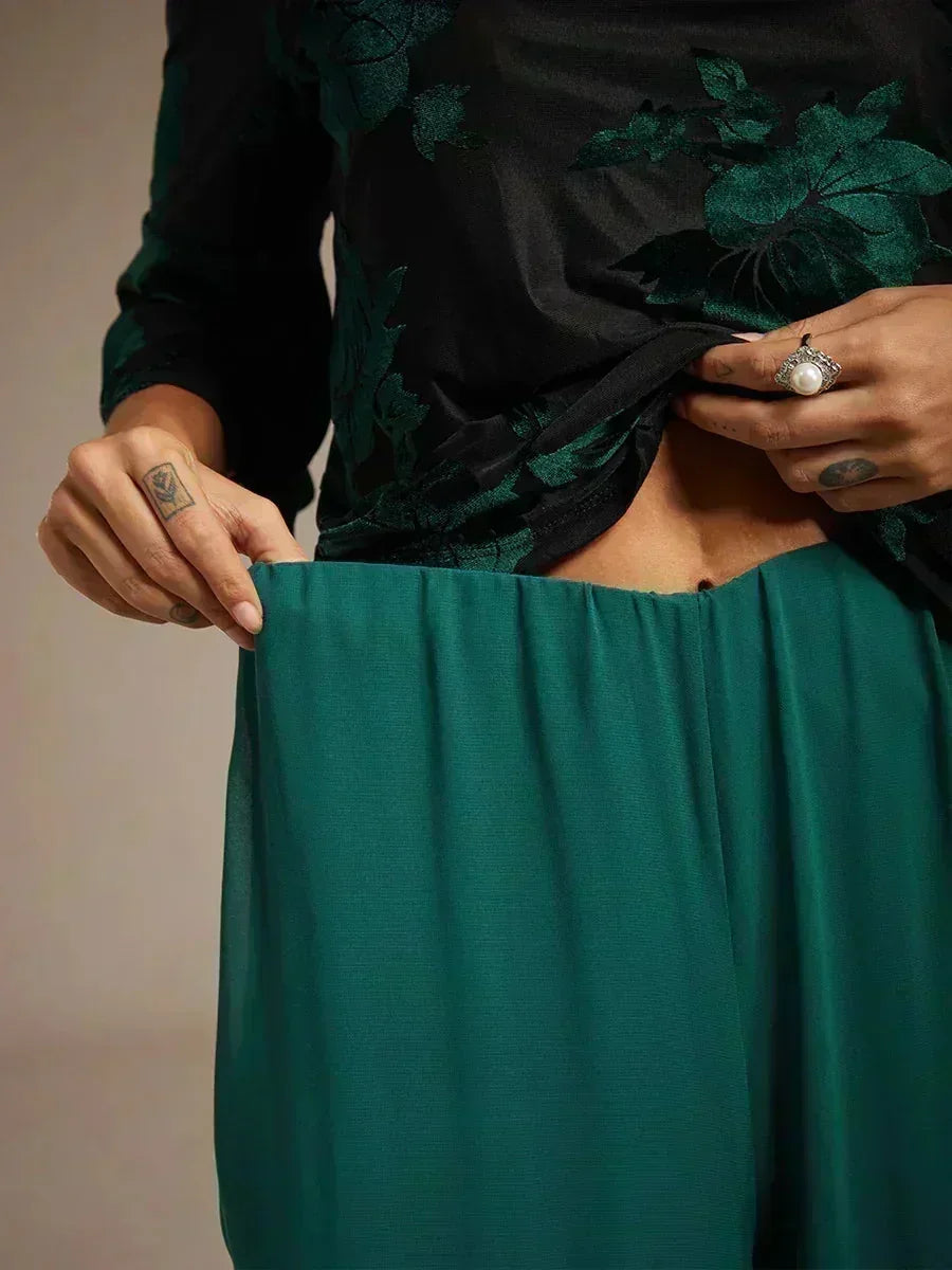 Pantalons droits avec une couche de chiffon fendue