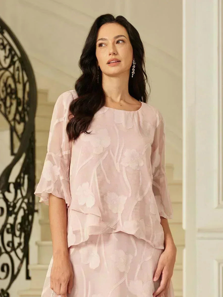 Chemise en soie avec des bords asymétriques