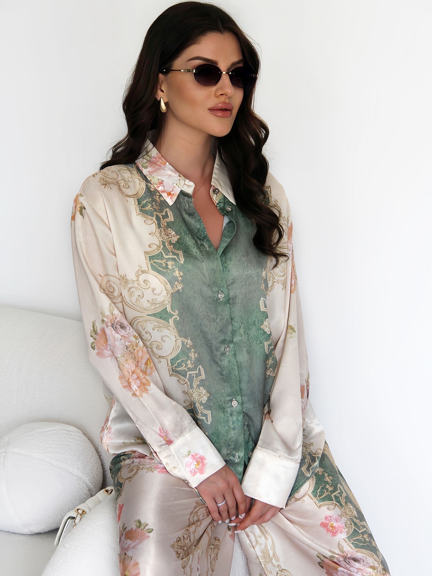 Chemise à fleurs baroque