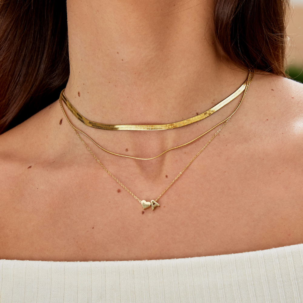 Bracelet intemporel avec pendentif en forme de cœur