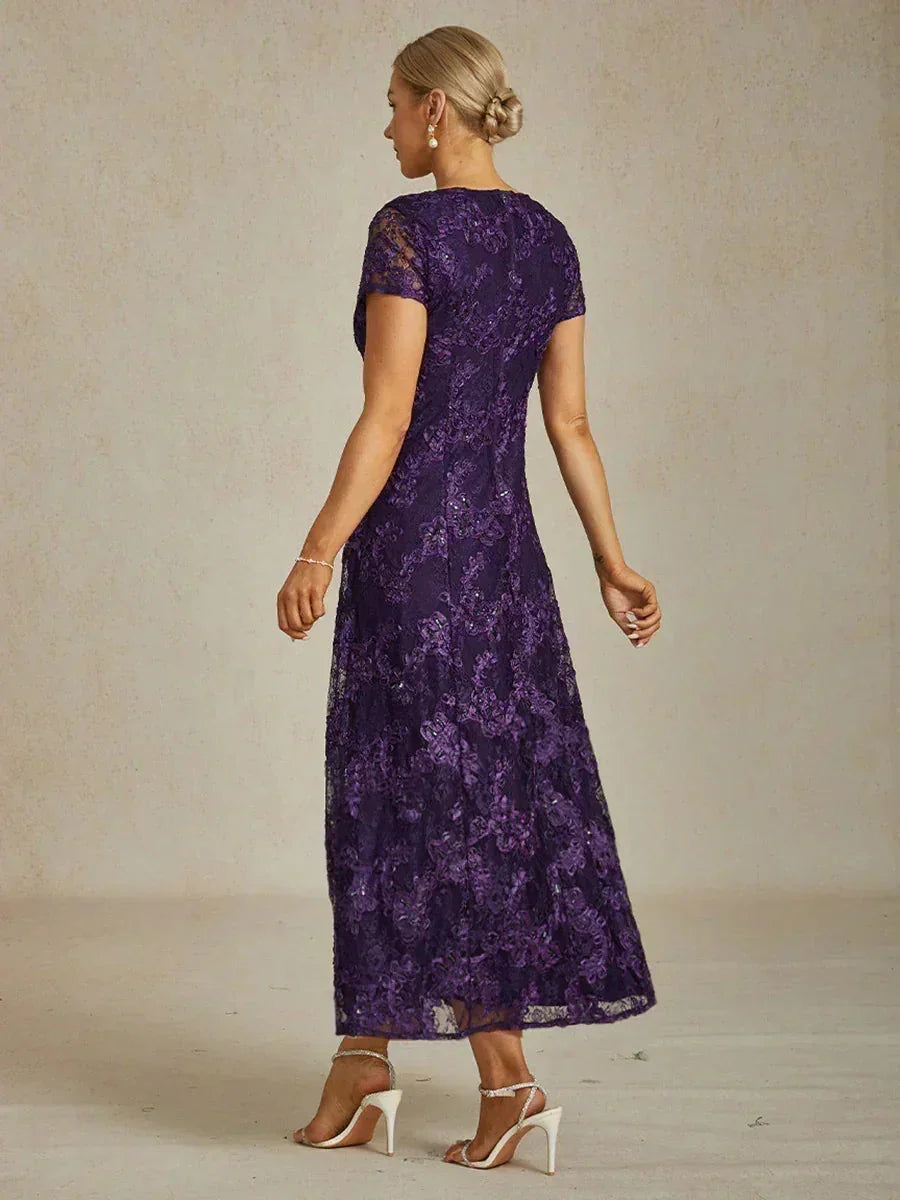 Robes A-Line en dentelle avec ornements en sequins