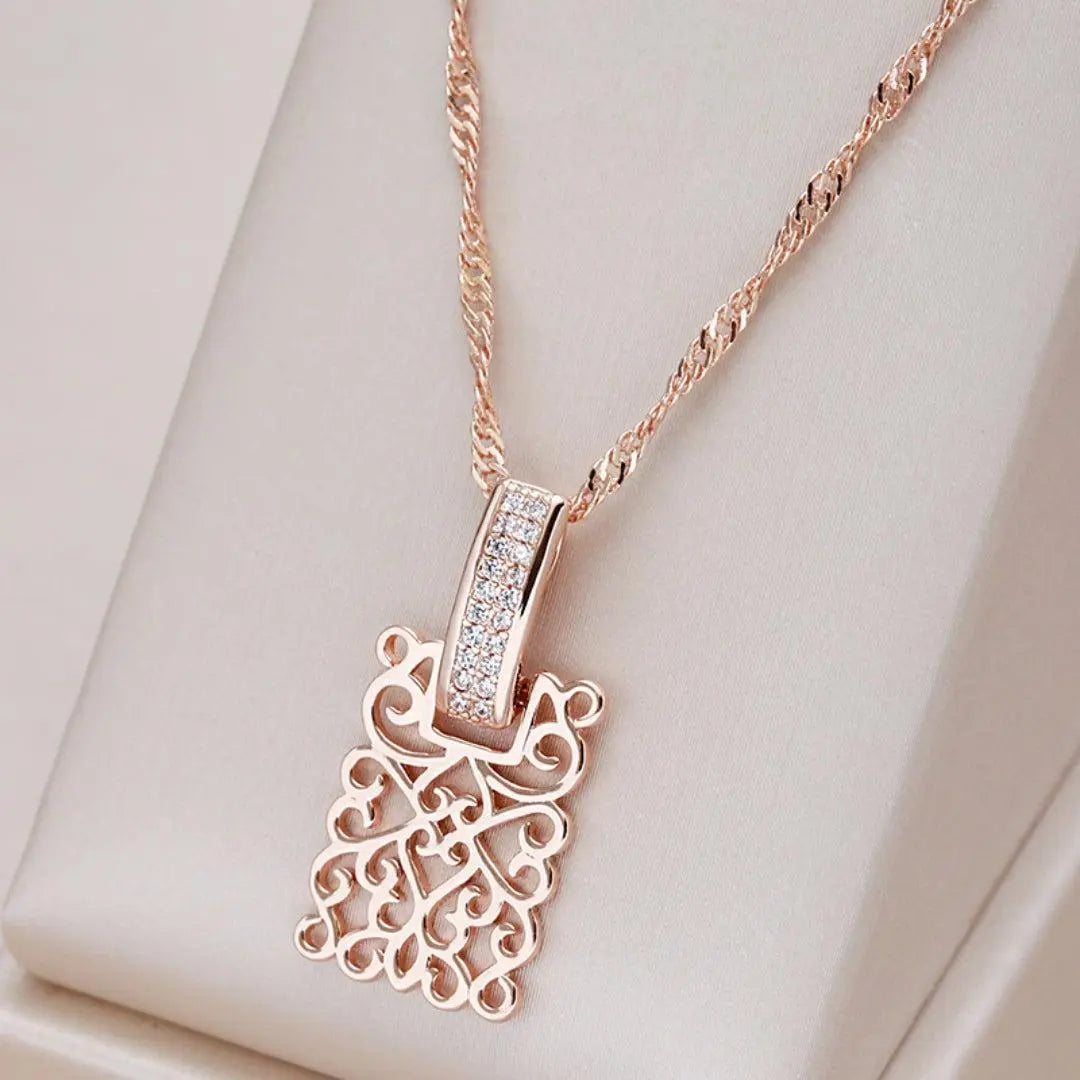 Pendentif élégant en or avec mandala