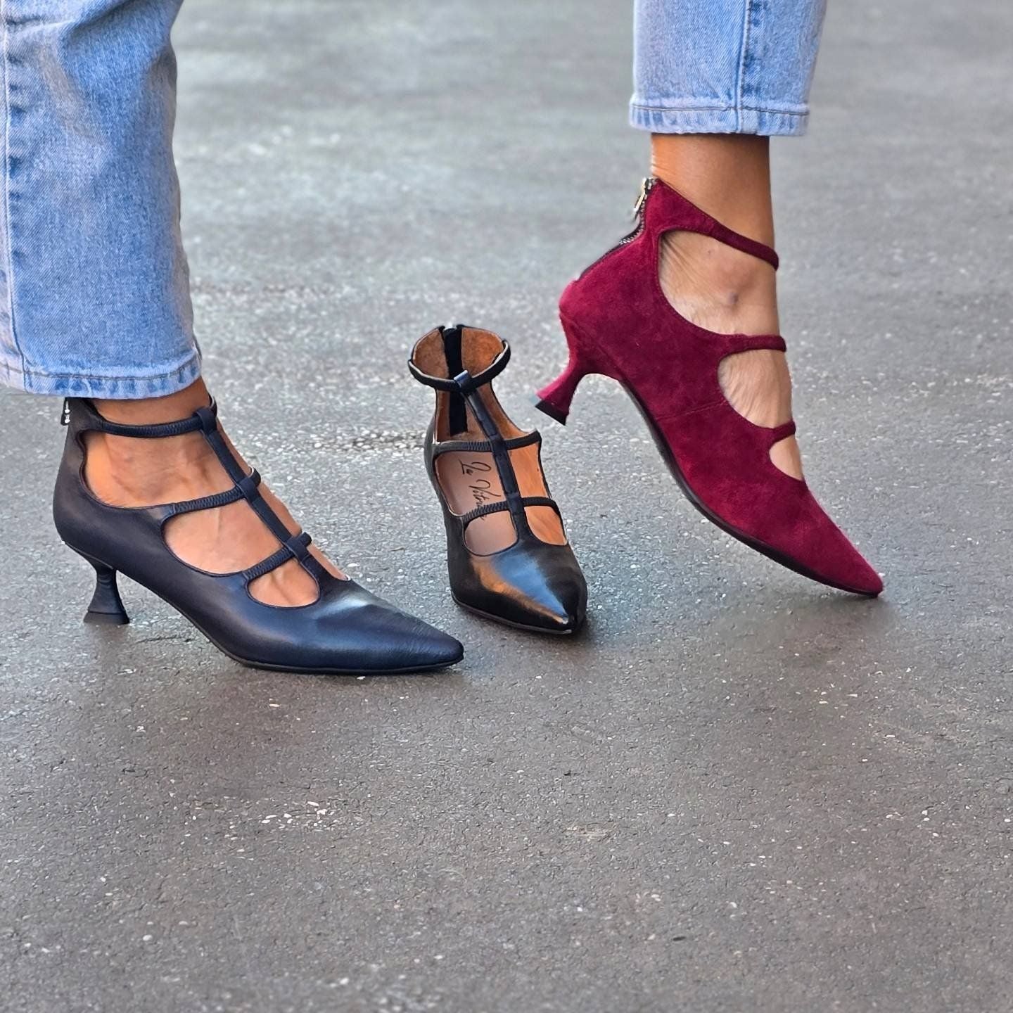 Chaussures à talons bas avec des lanières
