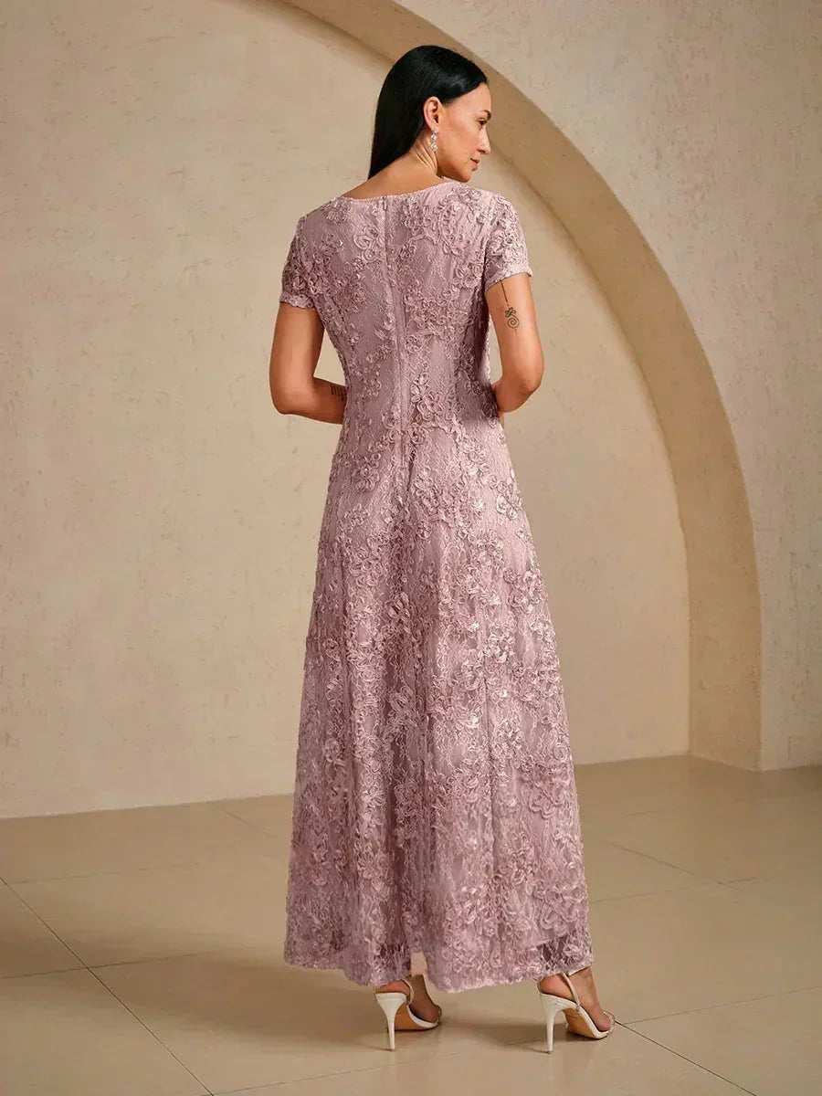 Robes A-Line en dentelle avec des décorations de sequins