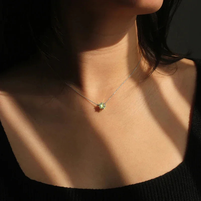 Pendentif solitaire élégant avec cristal