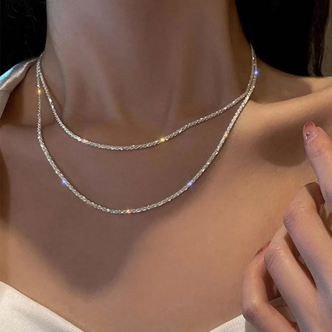 Collier à couches doubles avec cristaux