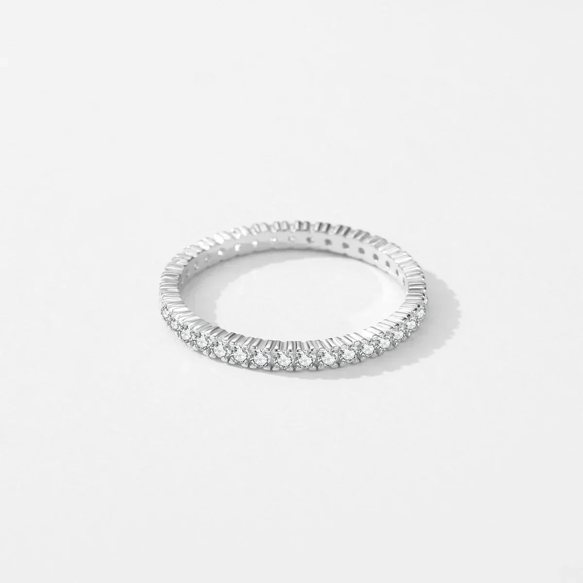 Bague éternelle minimale illuminée