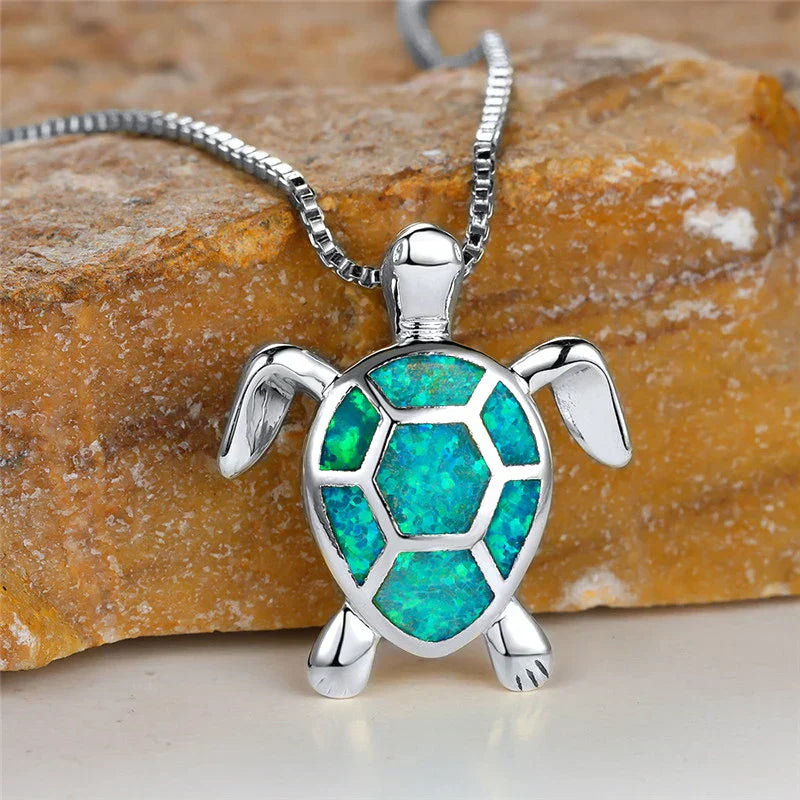 Pendentif tortue en opale feu verte fait main vintage