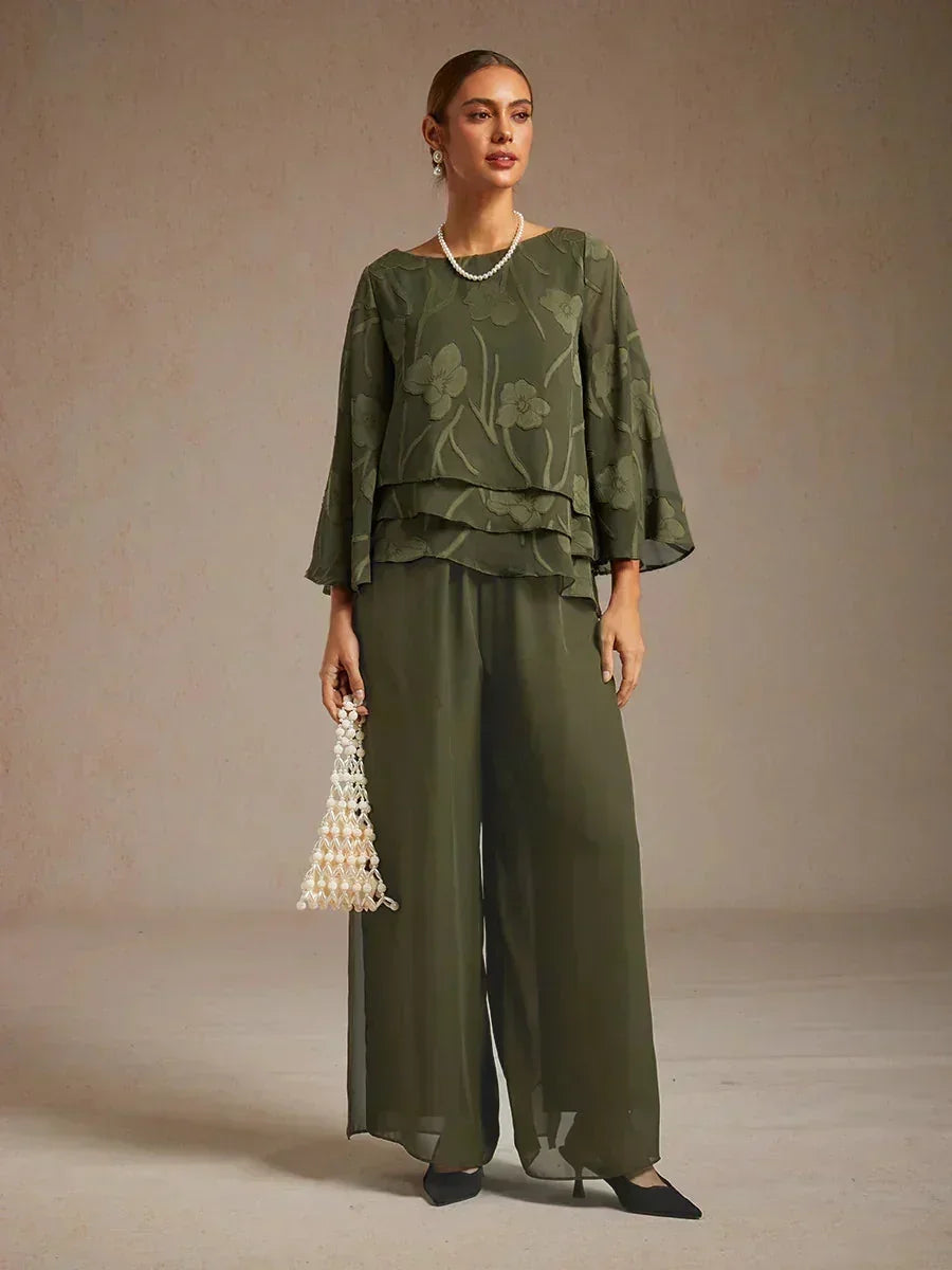 Pantalons à jambes droites avec une couche de chiffon découpée