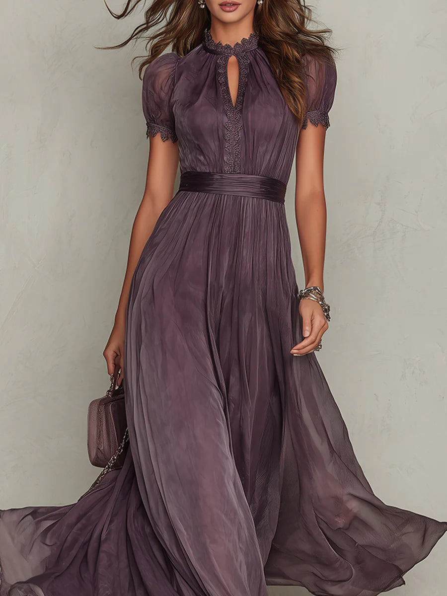 Flavia - Robe longue violette avec décolleté en goutte et bordure en dentelle de soie