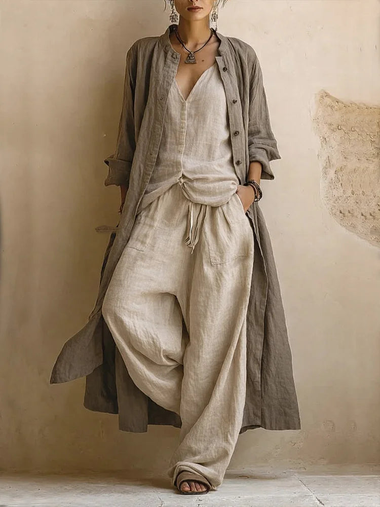 Ensemble de trois pièces : cardigan long en lin et coton avec top sans manches et pantalon