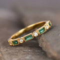Bague vintage en or avec zircon vert