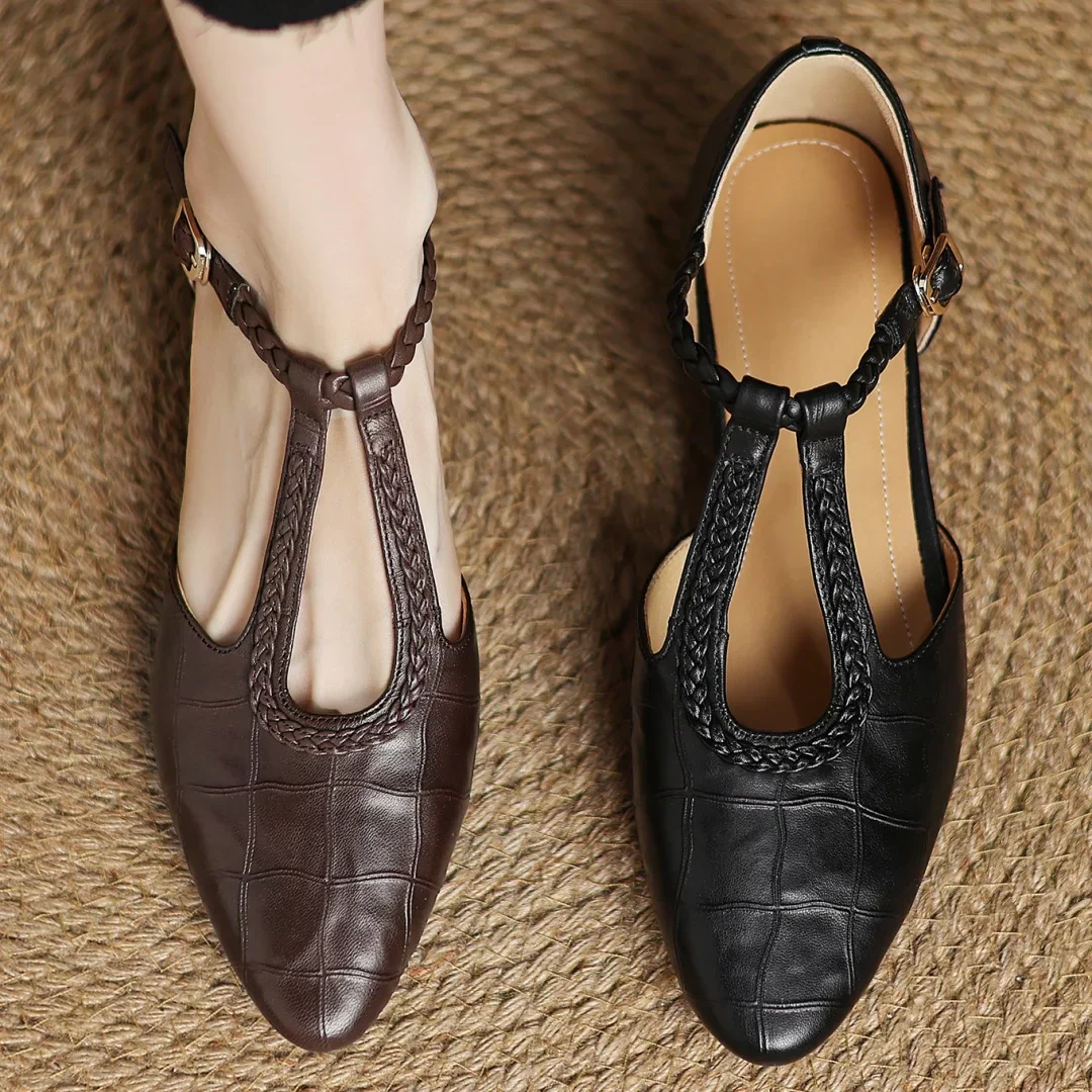 Chaussures Mary Jane pour femmes avec une sangle tressée et une finition élégante