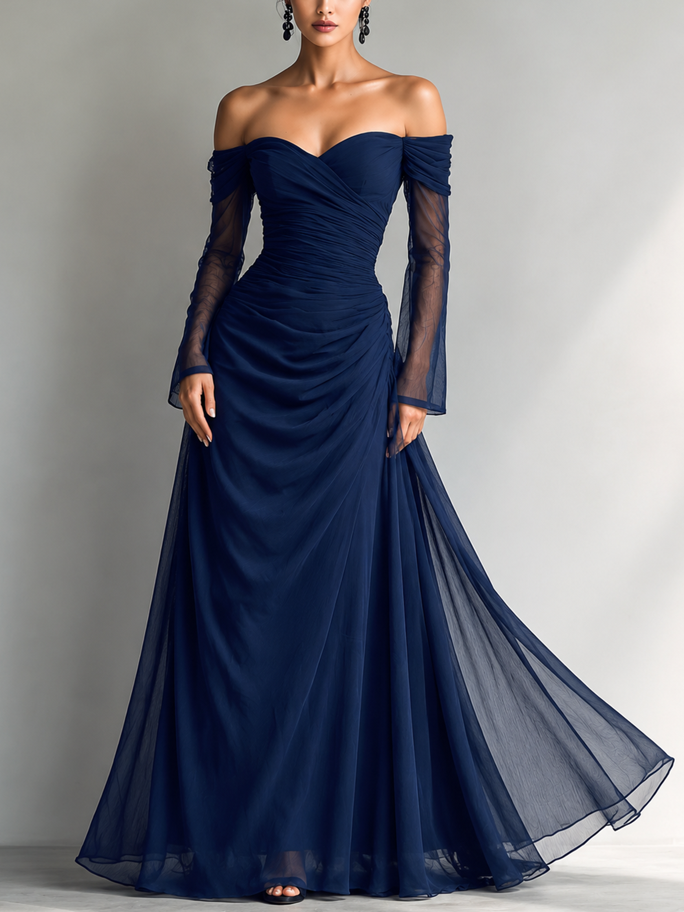 Robes maxi pour femmes en bleu foncé, en soie organza, avec des manches longues et une épaule dénudée MDA1711L9AN